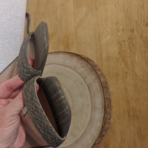 Maurice’s Roxy Braided Strap Block Heel Gray Plaid Size 8 M - Picture 5 of 8